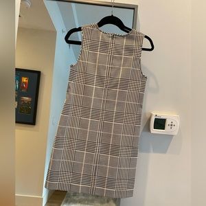 BLACK AND WHITE CHECKERED MINI THEORY DRESS. SIZE 2. NEVER WORN.